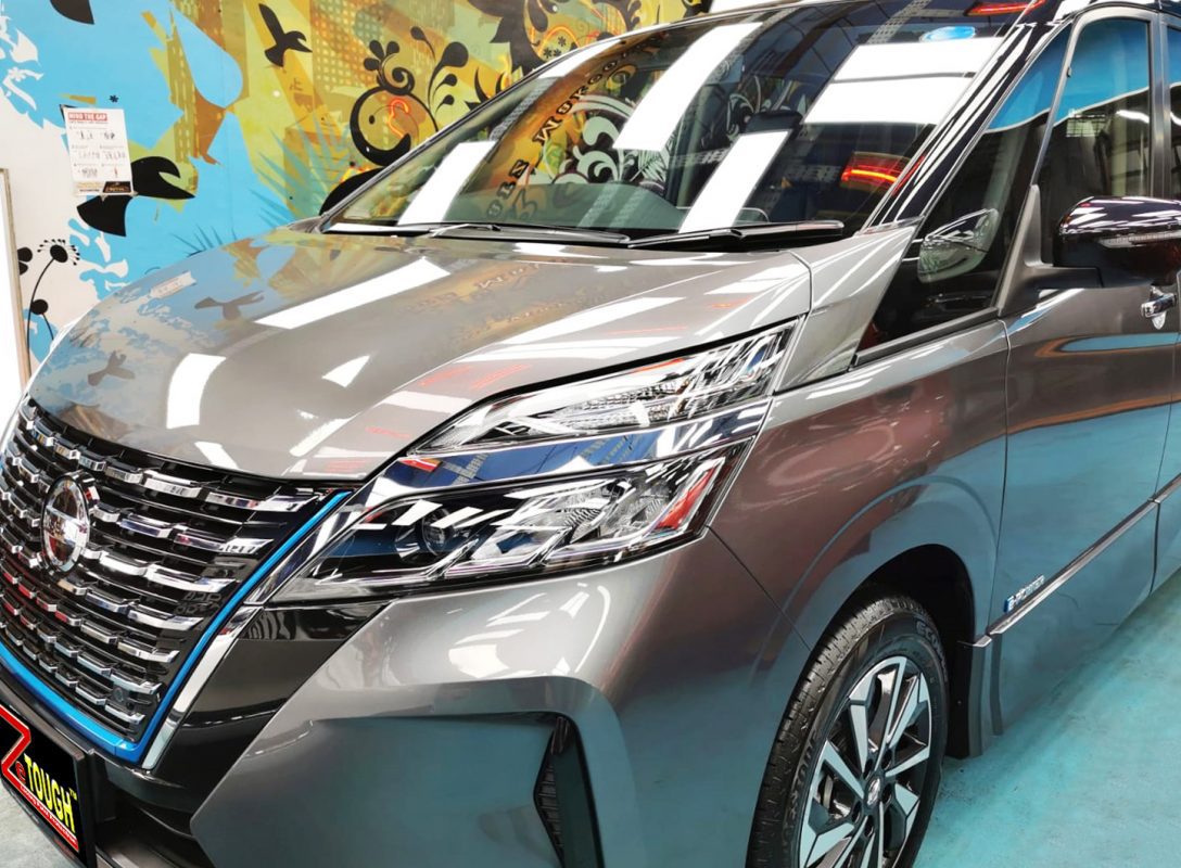 The Nissan Serena from a side angle after the titanium coating.