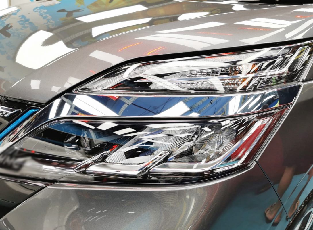 The Serena's coated paintwork showing clean reflections.