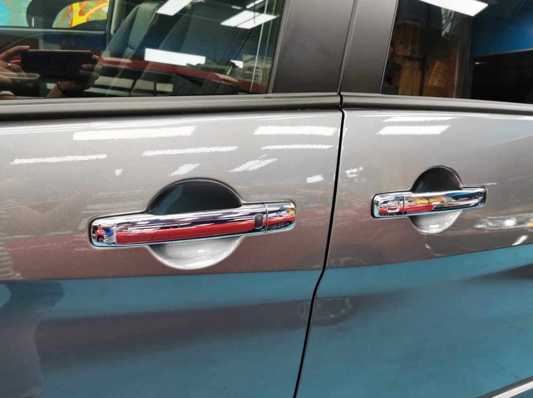 Rear quarter of the Nissan Serena, glossy and protected.