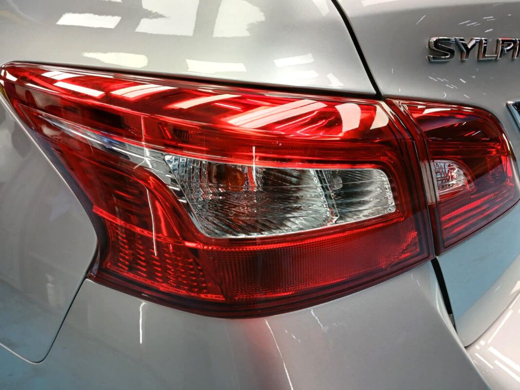 Close-up of the Sylphy's coated surface under workshop lighting.