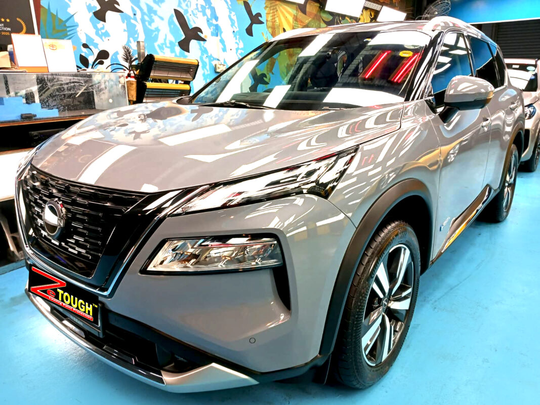 Nissan X-Trail, glossy after its ZeTough Ceramic coating.