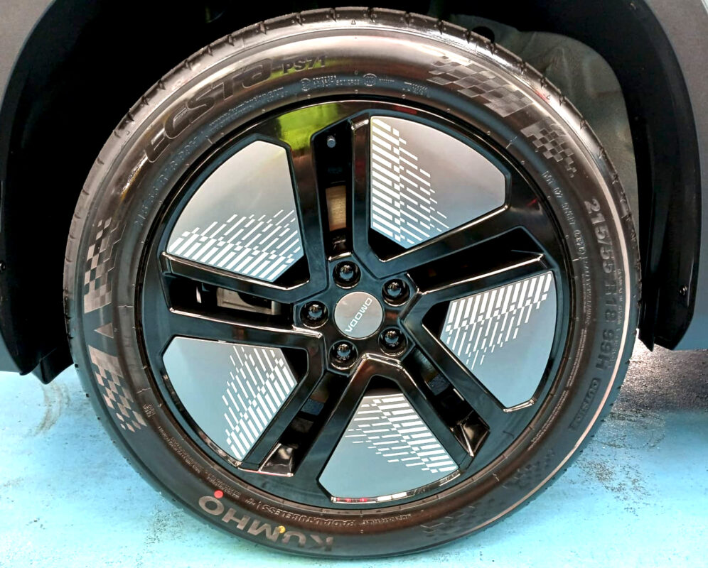 The OMODA E5 with its fresh, coated finish.