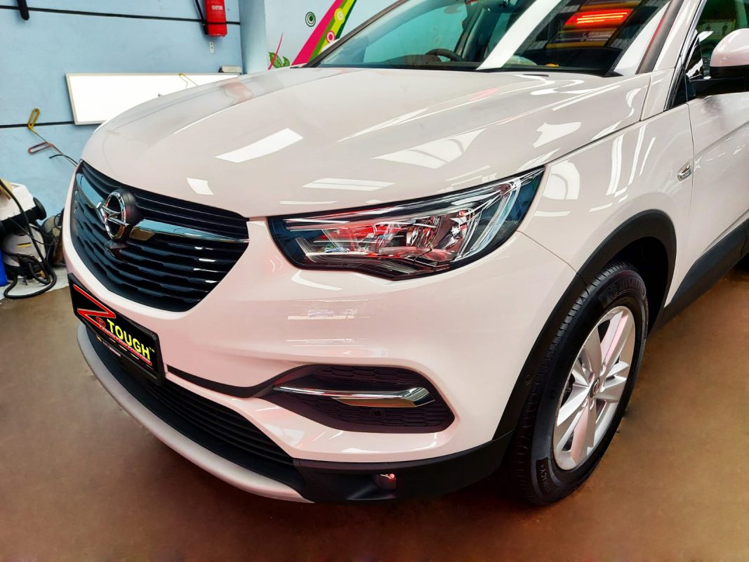 The Opel Grandland X from a side angle after the titanium coating.