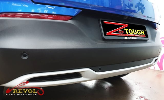 Wheel and arch detail of the sealed Opel Grandland X.