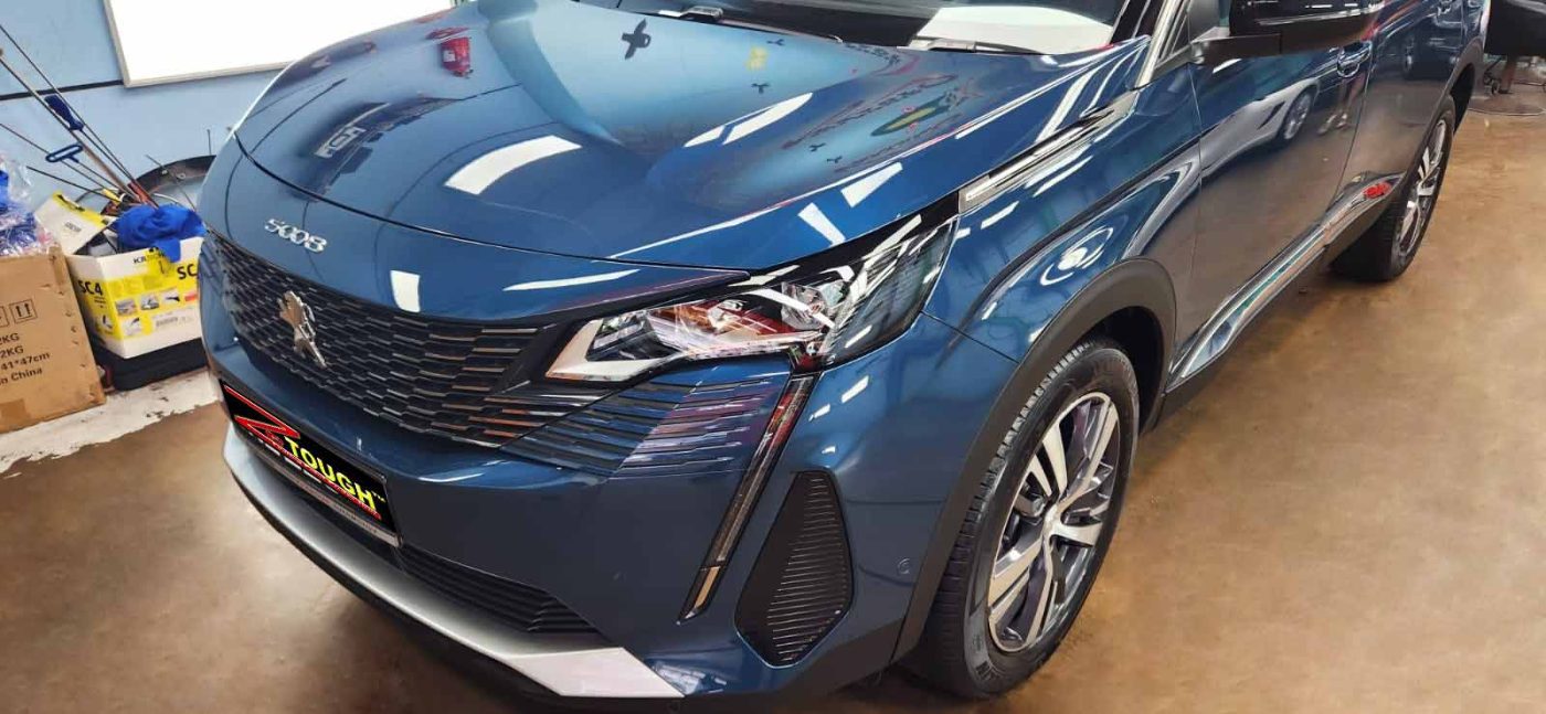 The Peugeot 5008 from a side angle after the titanium coating.