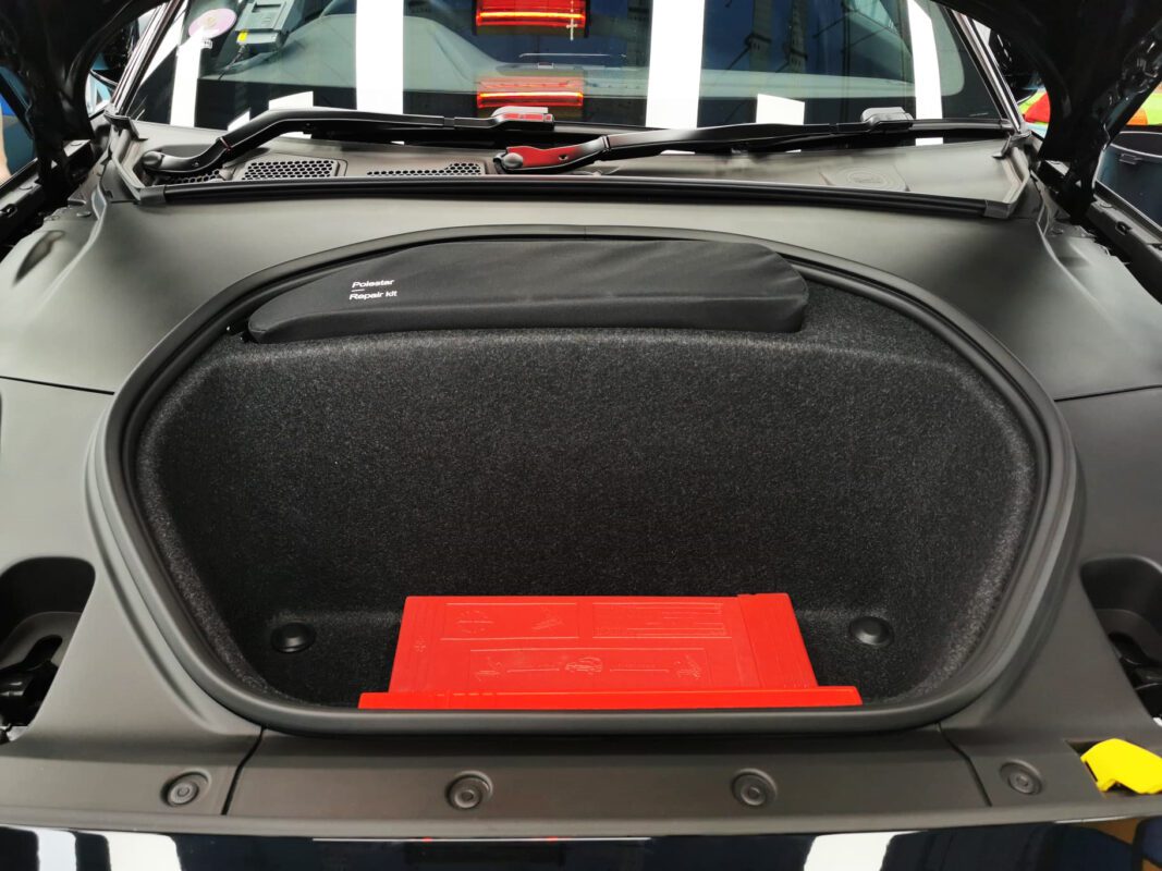 Detail of the Polestar 2's bodywork sealed with ZeTough Titanium.