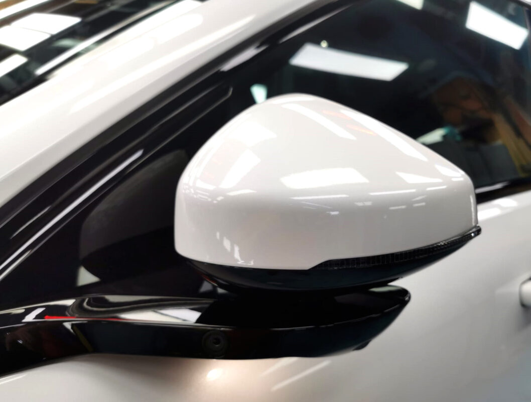 Side panel of the Polestar 4 with the ceramic finish locked in.