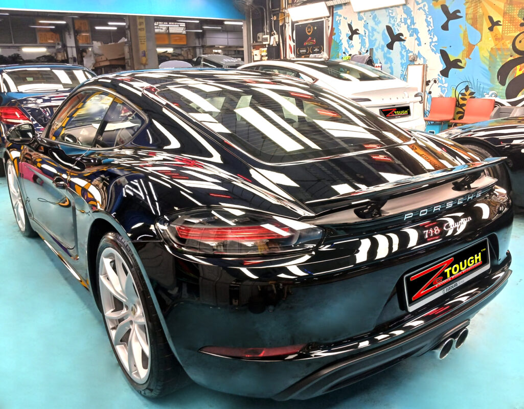 Side panel of the 718 Cayman with the ceramic finish locked in.