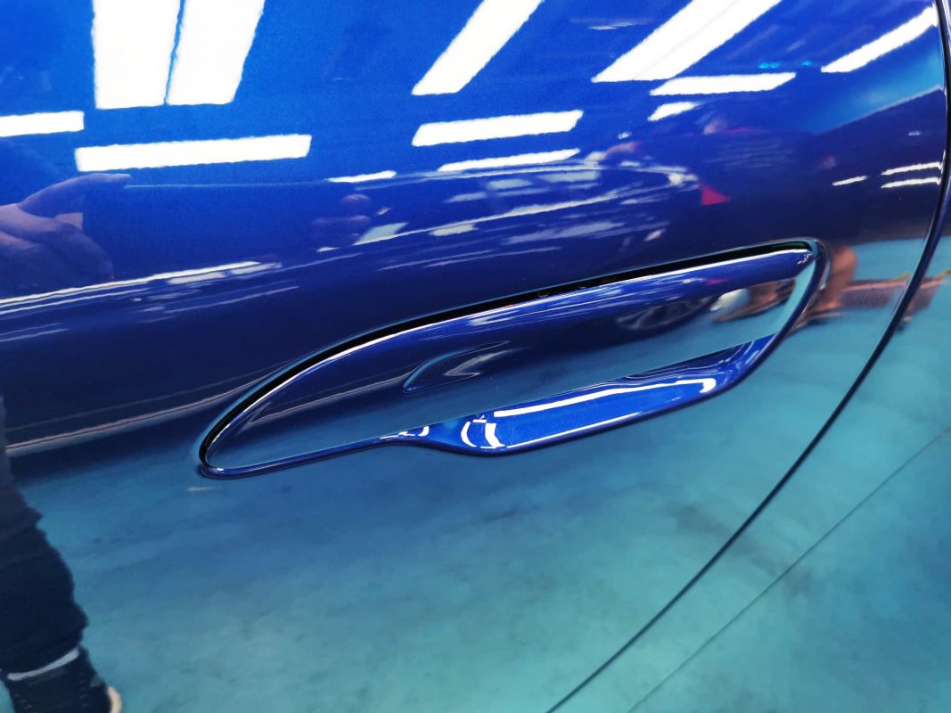 Side panel of the 911 with the ceramic finish locked in.