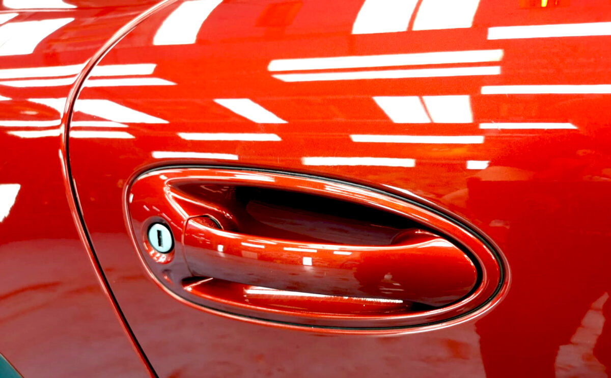 Side panel of the 911 Carrera S with the ceramic finish locked in.