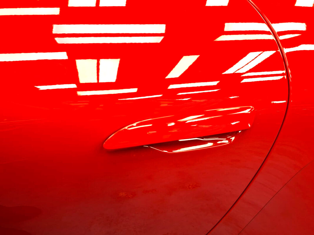 The coated paintwork of the Porsche 911 Carrera, clean and sharp.