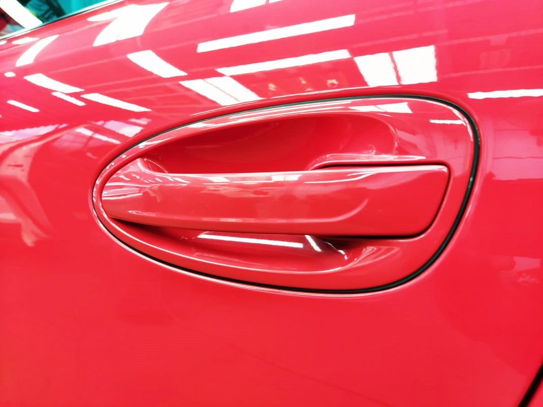 Front three-quarter view of the 911 GT3 RS after coating.