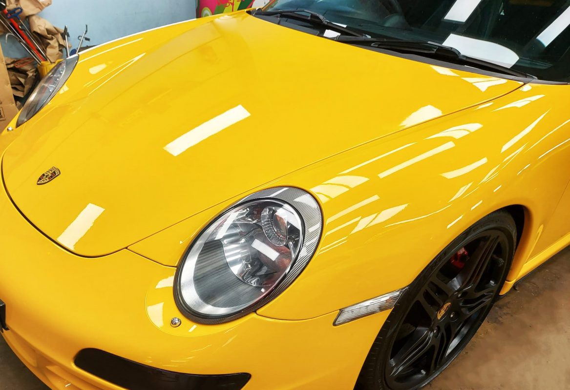 The Porsche 911 Targa from a side angle after the ceramic coating.