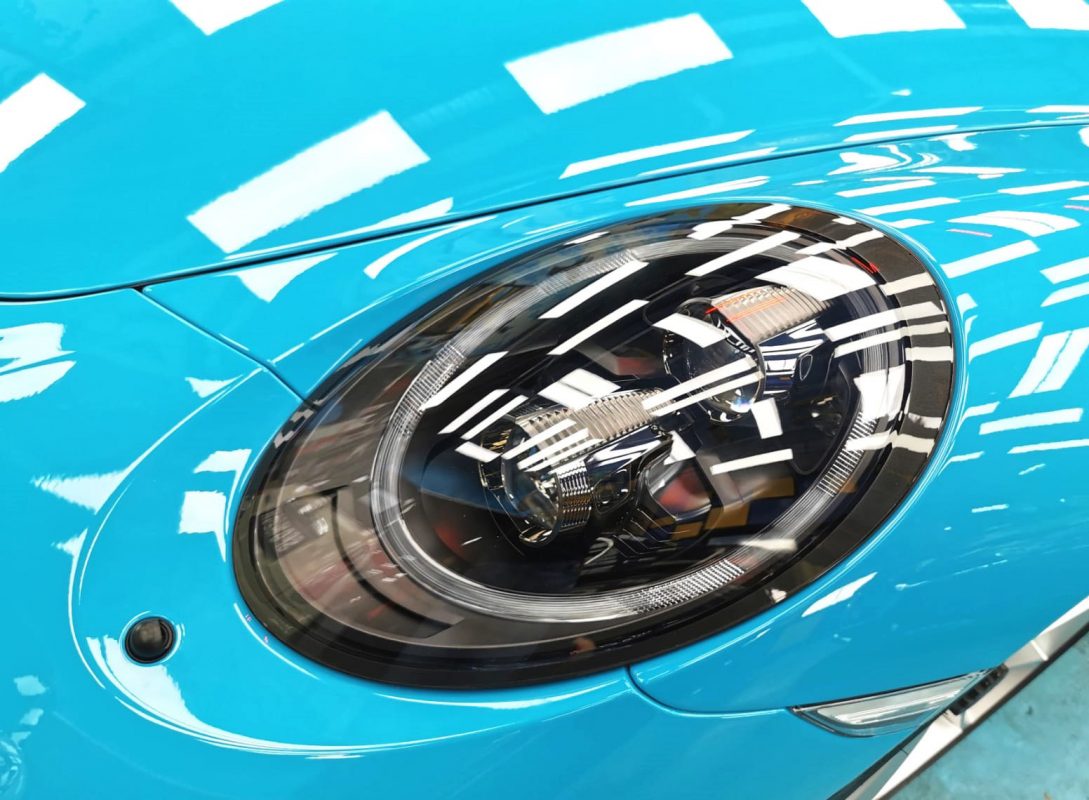 Detail of the Porsche 911's bodywork sealed with ZeTough Ceramic.