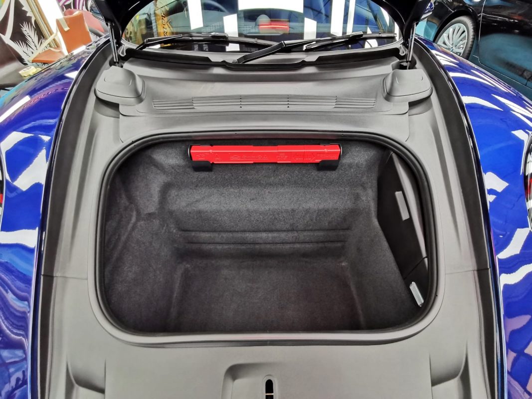 Detail of the Porsche 992 Cabriolet's bodywork sealed with ZeTough Ceramic.