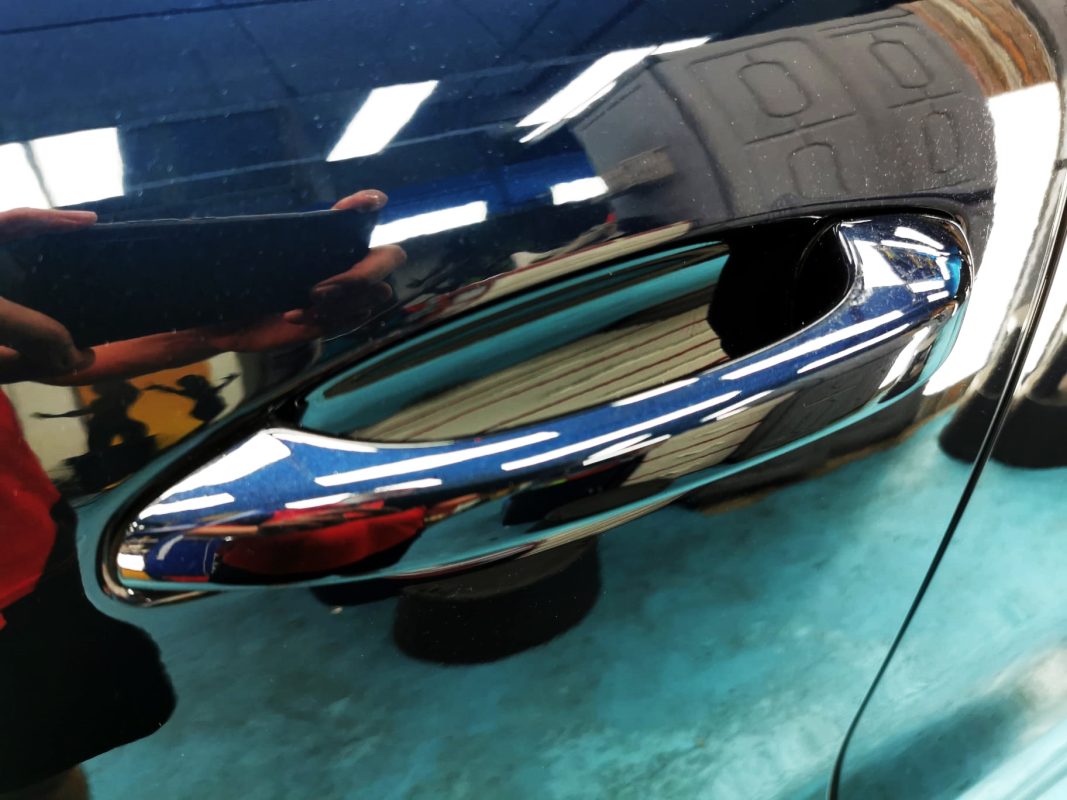 Front three-quarter view of the Porsche Cayenne after coating.