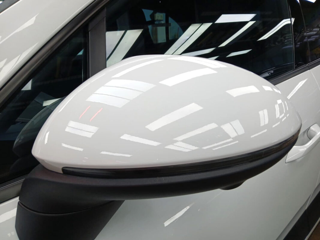 Side panel of the Porsche Macan with the ceramic finish locked in.