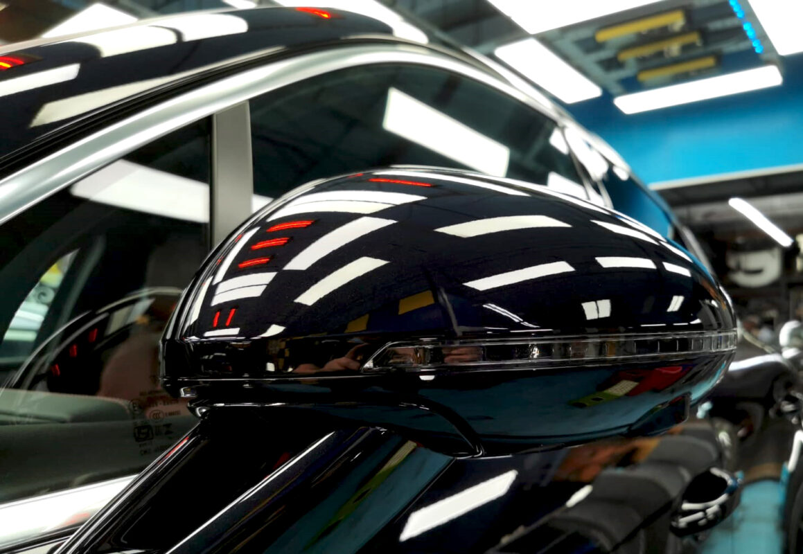 Rear quarter of the Porsche Macan S after coating.