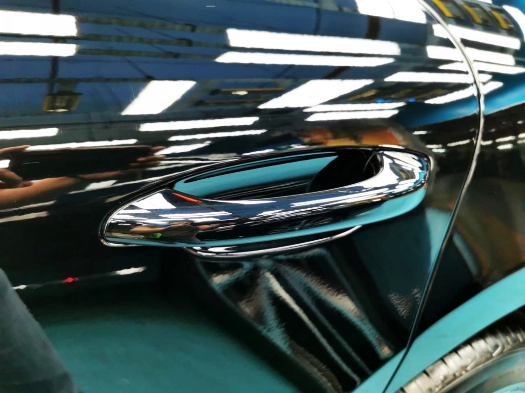 Front three-quarter view of the Porsche Macan after coating.