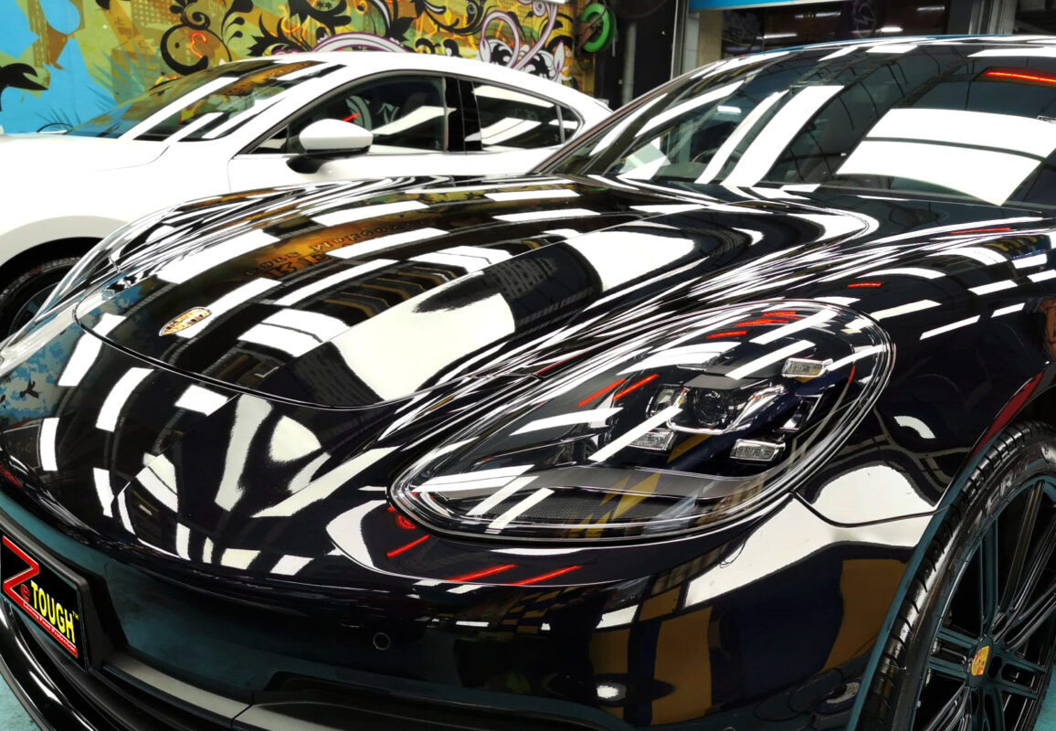 Side view of the Porsche Panamera 4 after the ceramic coating.