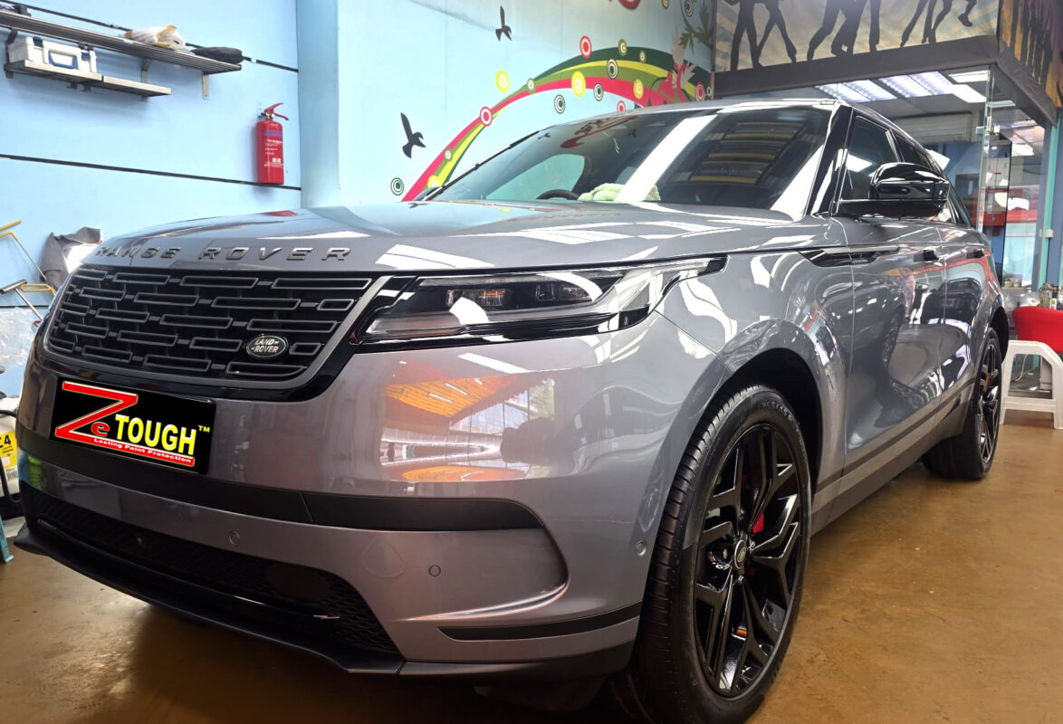 Range Rover Velar, glossy after its ZeTough Ceramic coating.