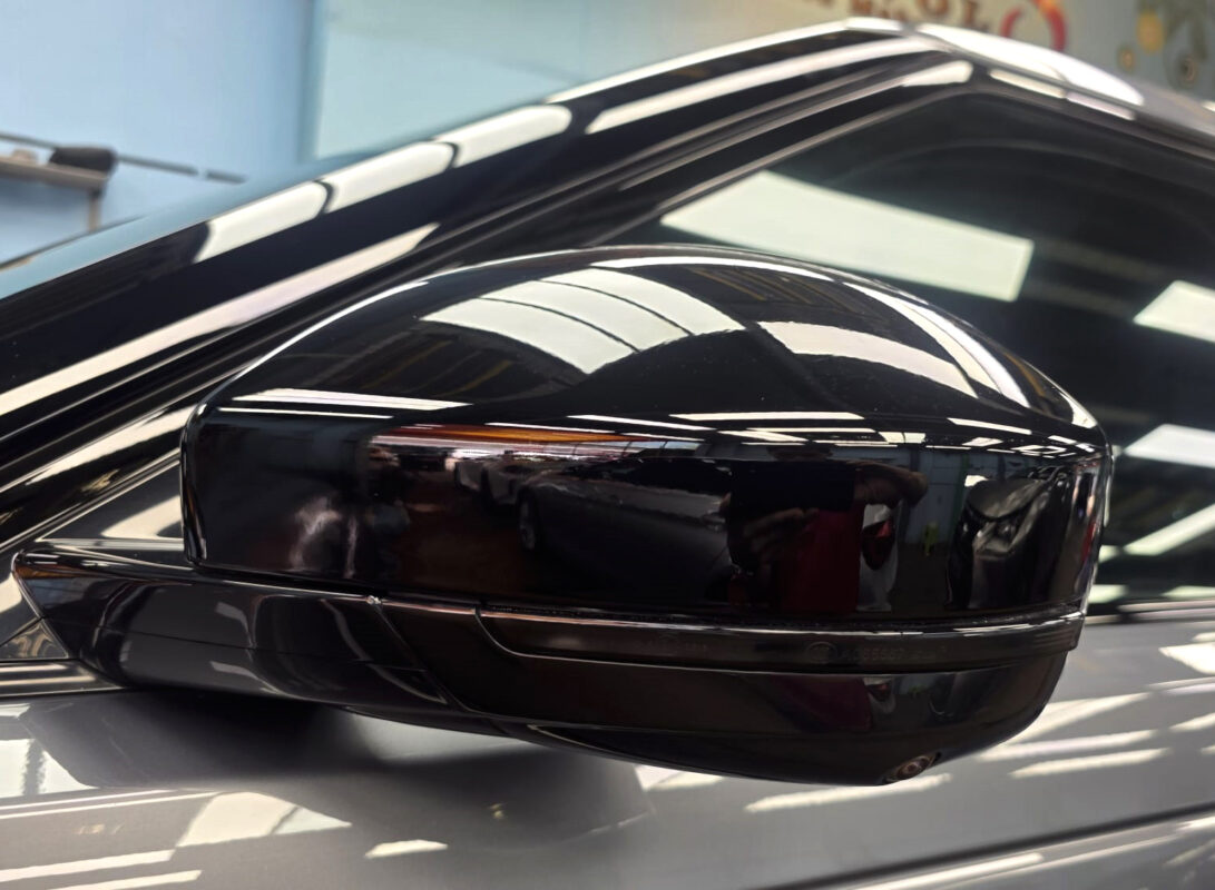The Range Rover Velar's protected, high-gloss finish.