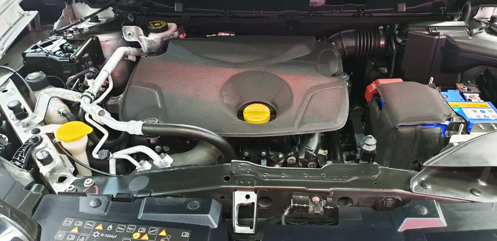 Detail of the Renault Kadjar's bodywork sealed with ZeTough Titanium.