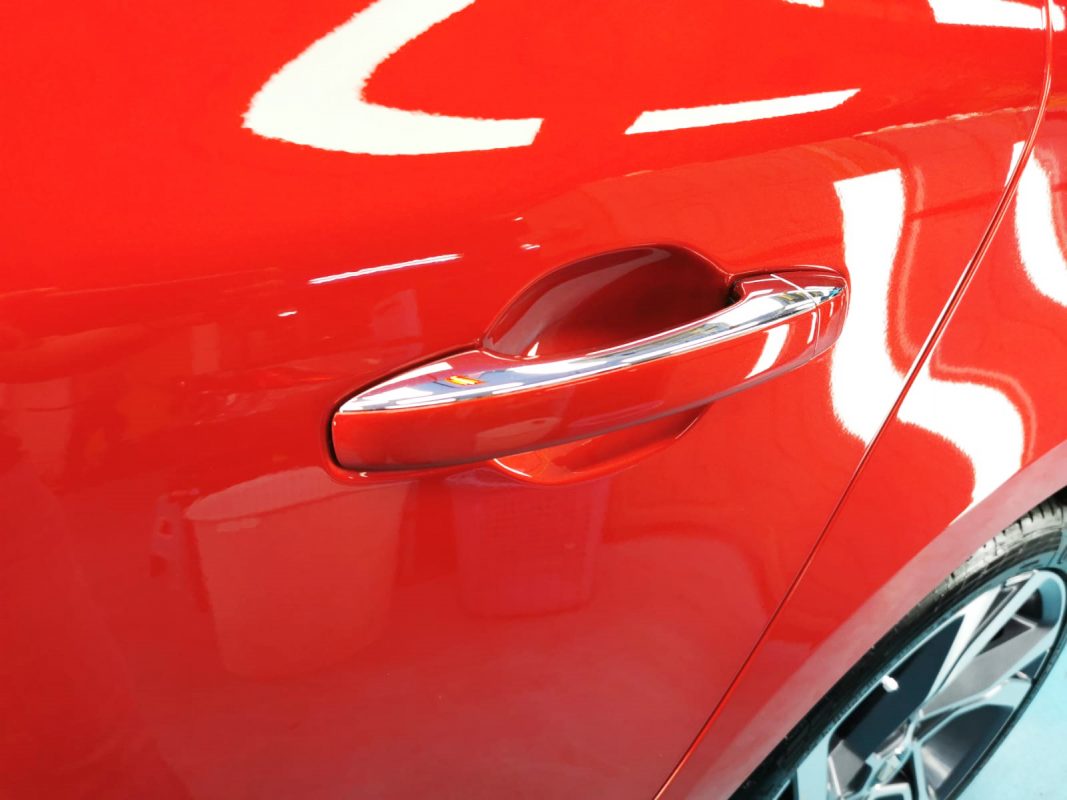 Front three-quarter view of the Renault Megane after coating.