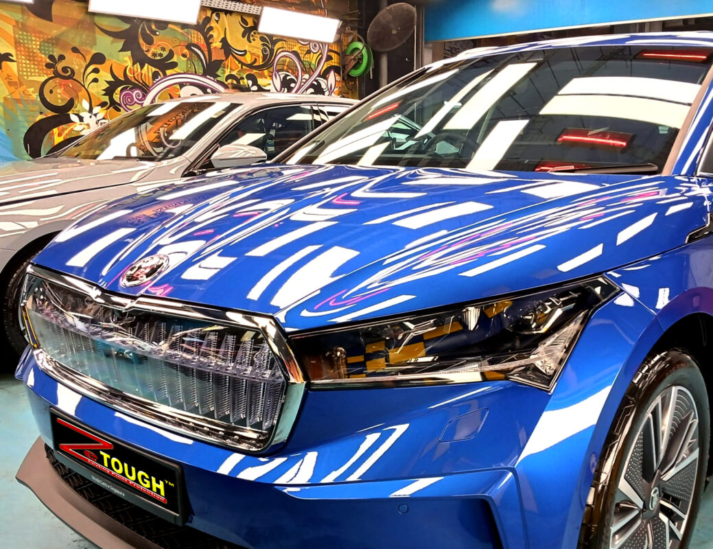 Side view of the Skoda Enyaq after the titanium coating.