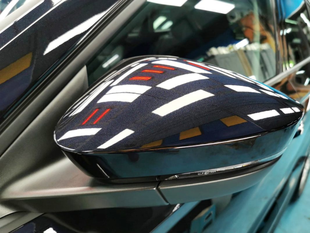 Side panel of the Skoda Karoq with the ceramic finish locked in.