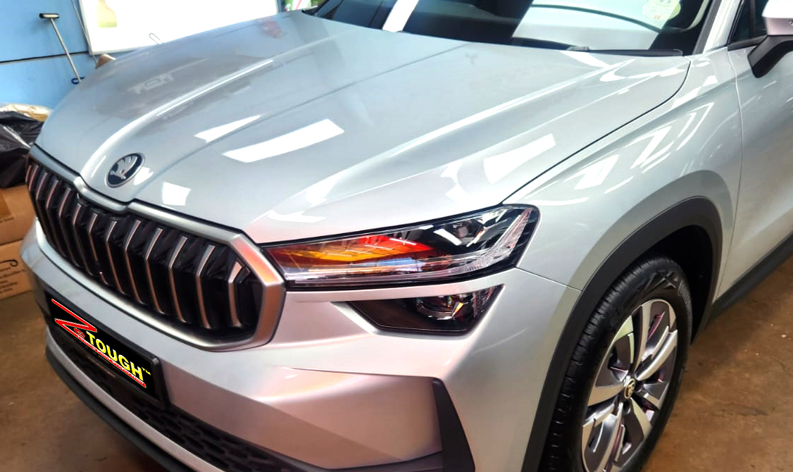 The Skoda Kodiaq from a side angle after the ceramic coating.