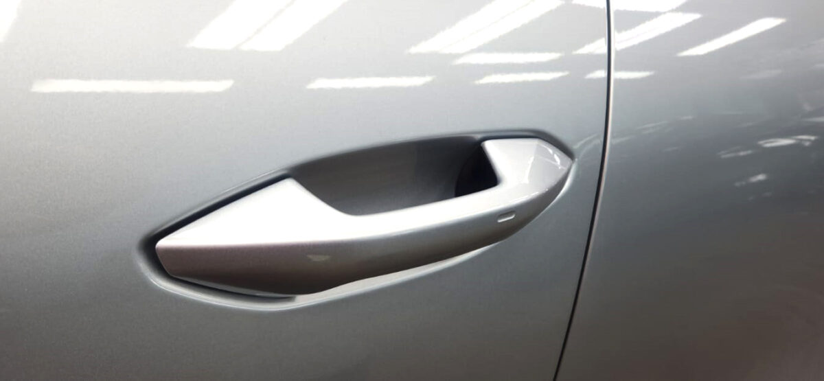 Front three-quarter view of the Skoda Kodiaq after coating.