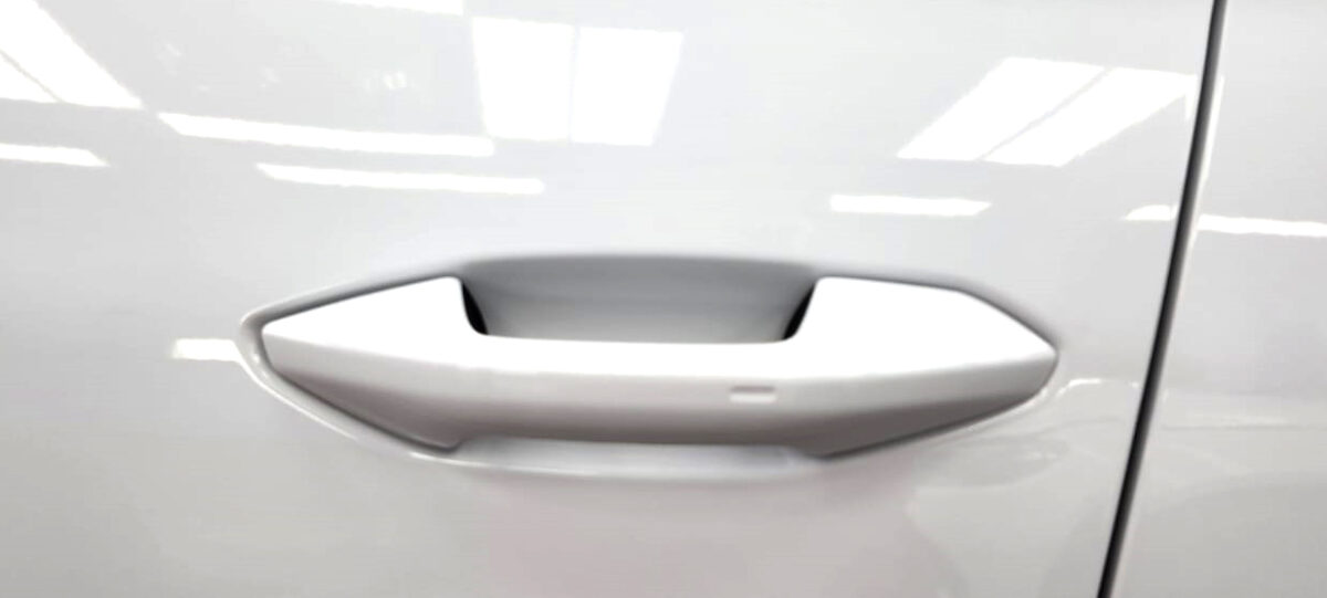 Front three-quarter view of the Skoda Kodiaq after coating.