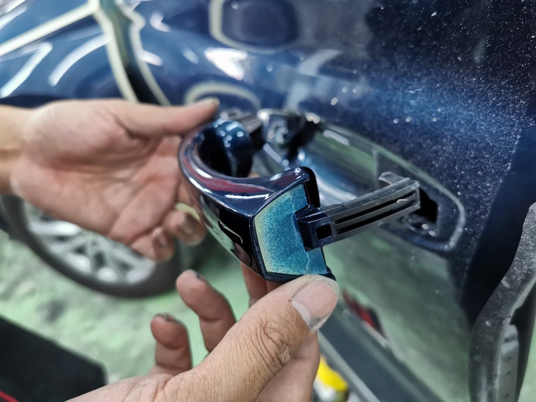 A finished detail of the resprayed Kodiaq.