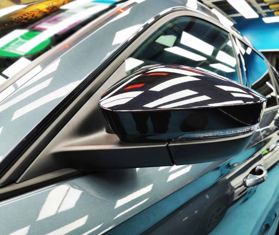 Side panel of the Skoda Kodiaq with the ceramic finish locked in.