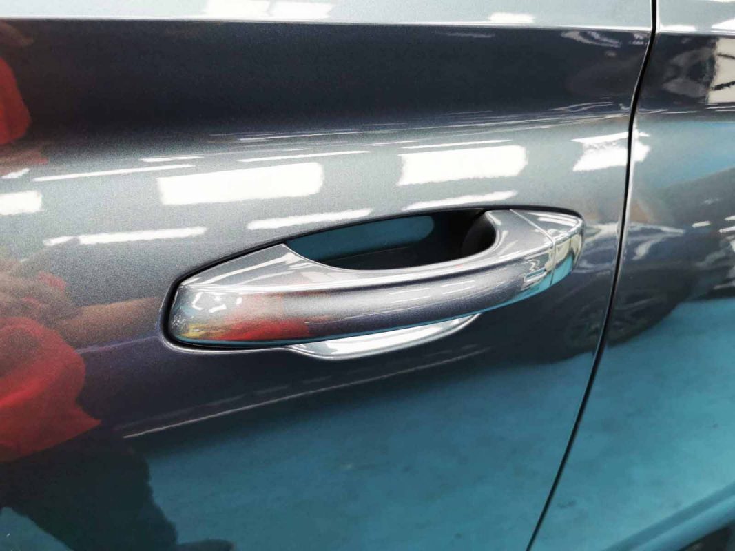 Front three-quarter view of the Skoda Kodiaq after coating.