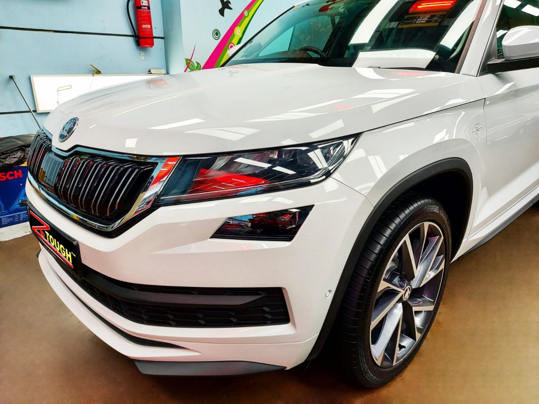 The Skoda Kodiaq from a side angle after the titanium coating.
