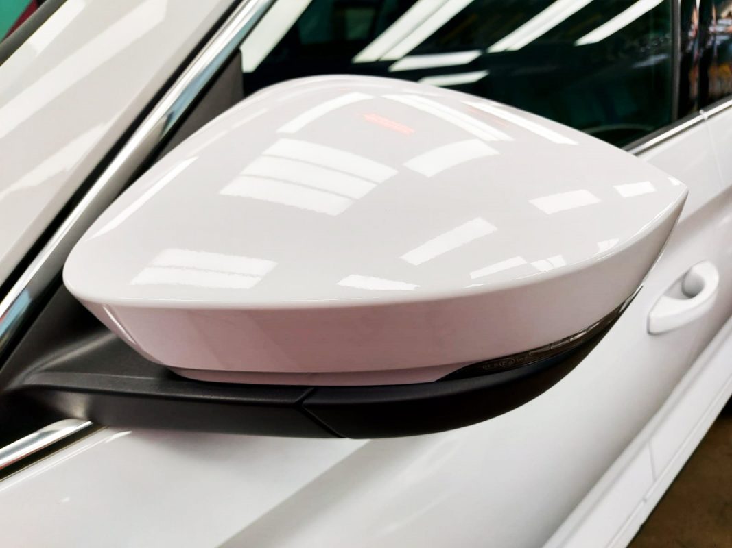 Side panel of the Kodiaq with the titanium finish locked in.