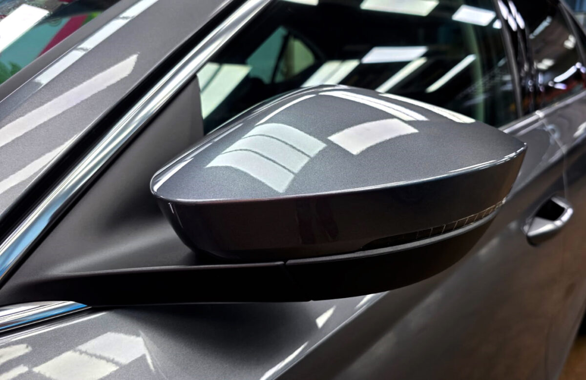 Side panel of the Skoda Octavia with the ceramic finish locked in.