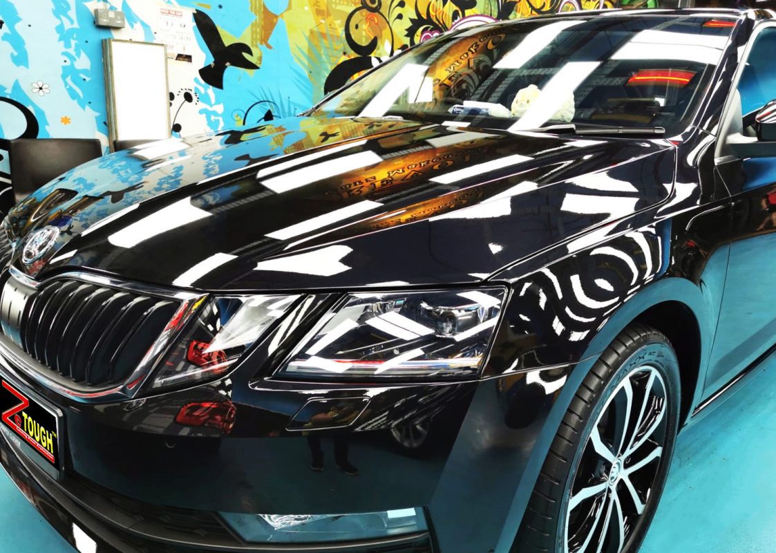 The Skoda Octavia from a side angle after the ceramic coating.