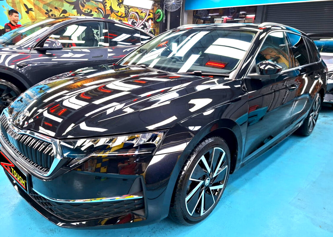 Skoda Octavia, glossy after its ZeTough Titanium coating.