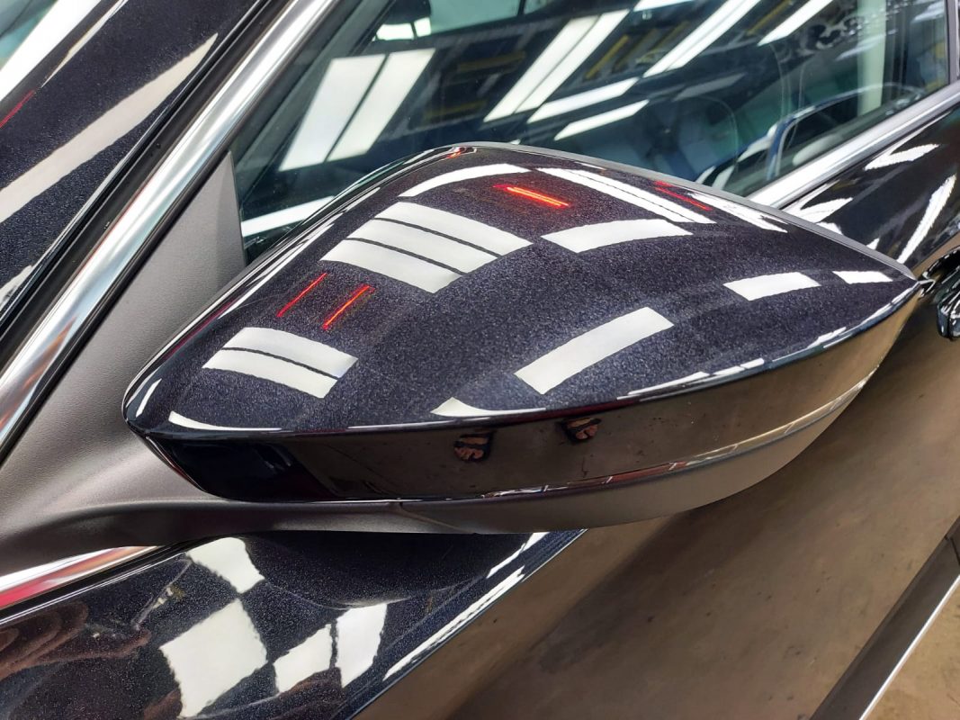 Side panel of the Skoda Superb with the titanium finish locked in.