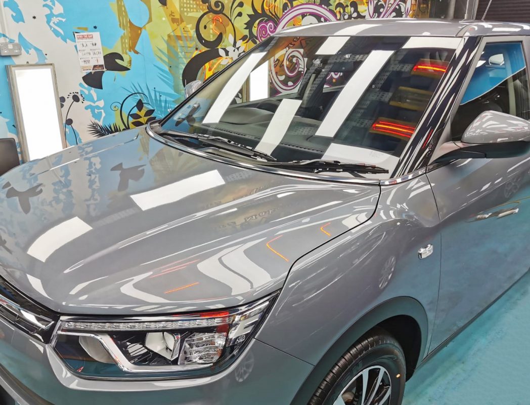 The SsangYong Tivoli from a side angle after the ceramic coating.