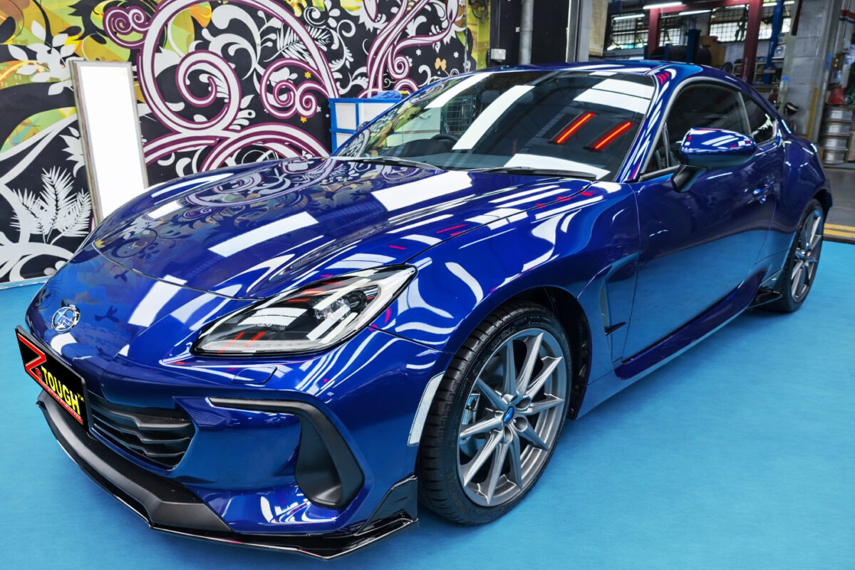 Subaru BRZ, glossy after its ZeTough Ceramic coating.