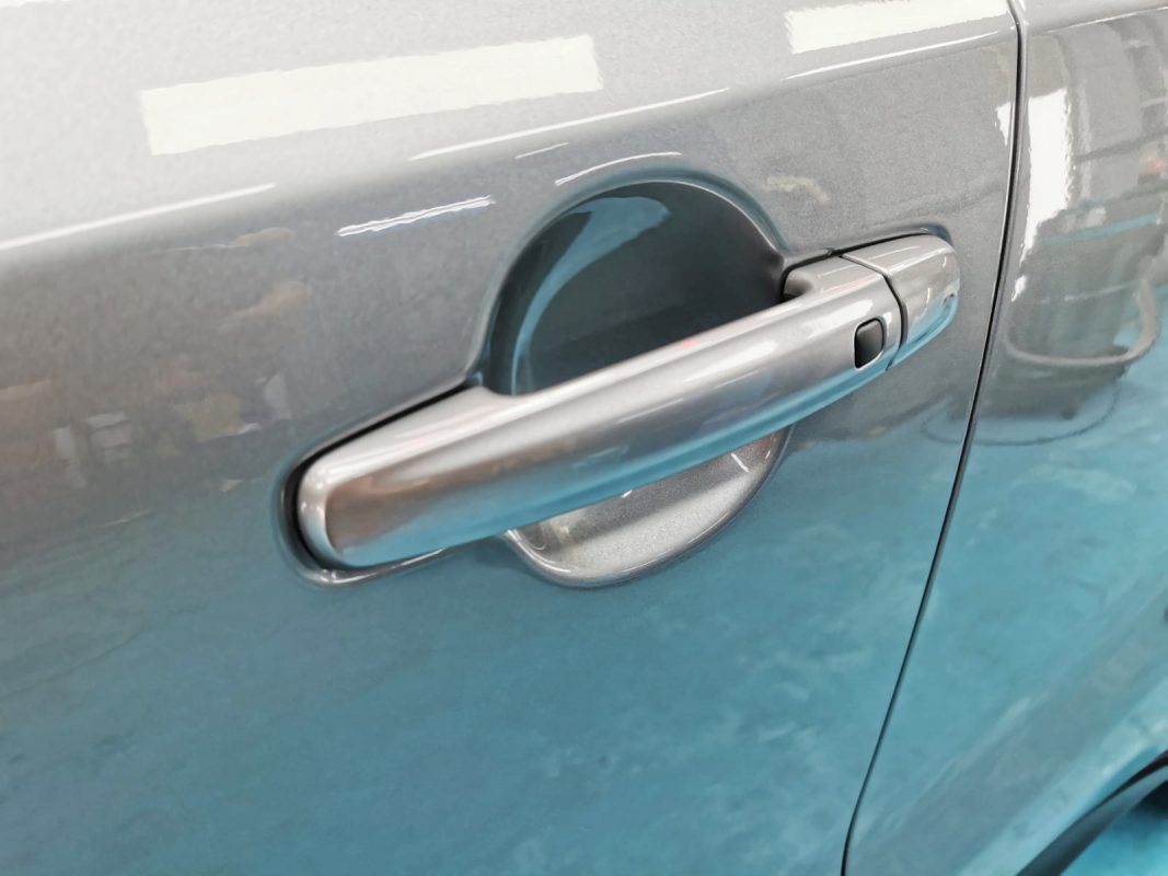 Front three-quarter view of the Suzuki Vitara after coating.