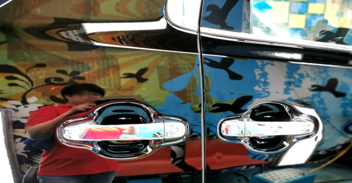 Front three-quarter view of the Toyota Alphard after coating.