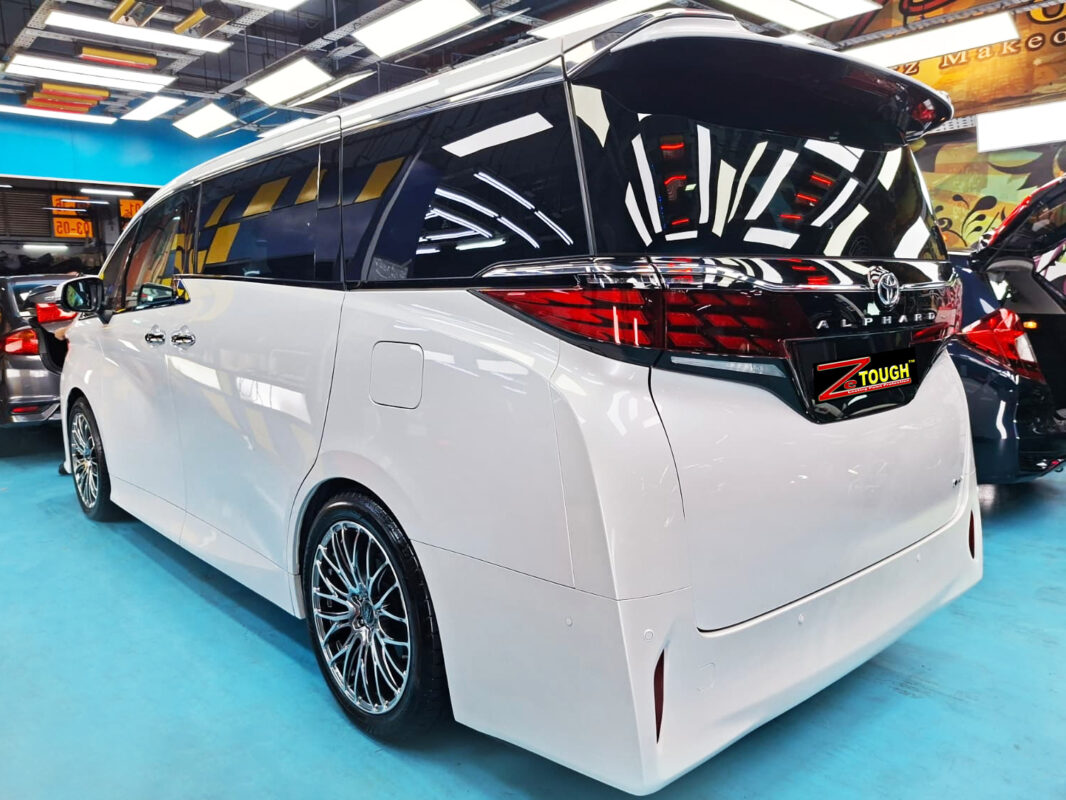 The Toyota Alphard after its ZeTough coating.