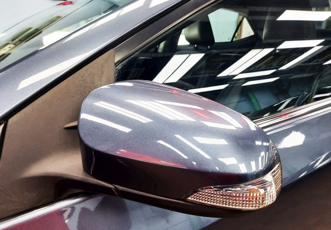 Side panel of the Altis with the ceramic finish locked in.