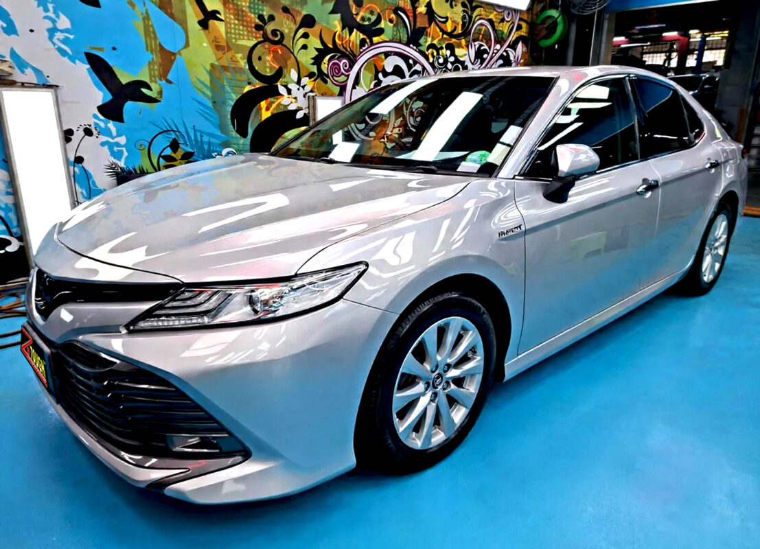 Toyota Camry, glossy after its ZeTough Titanium coating.