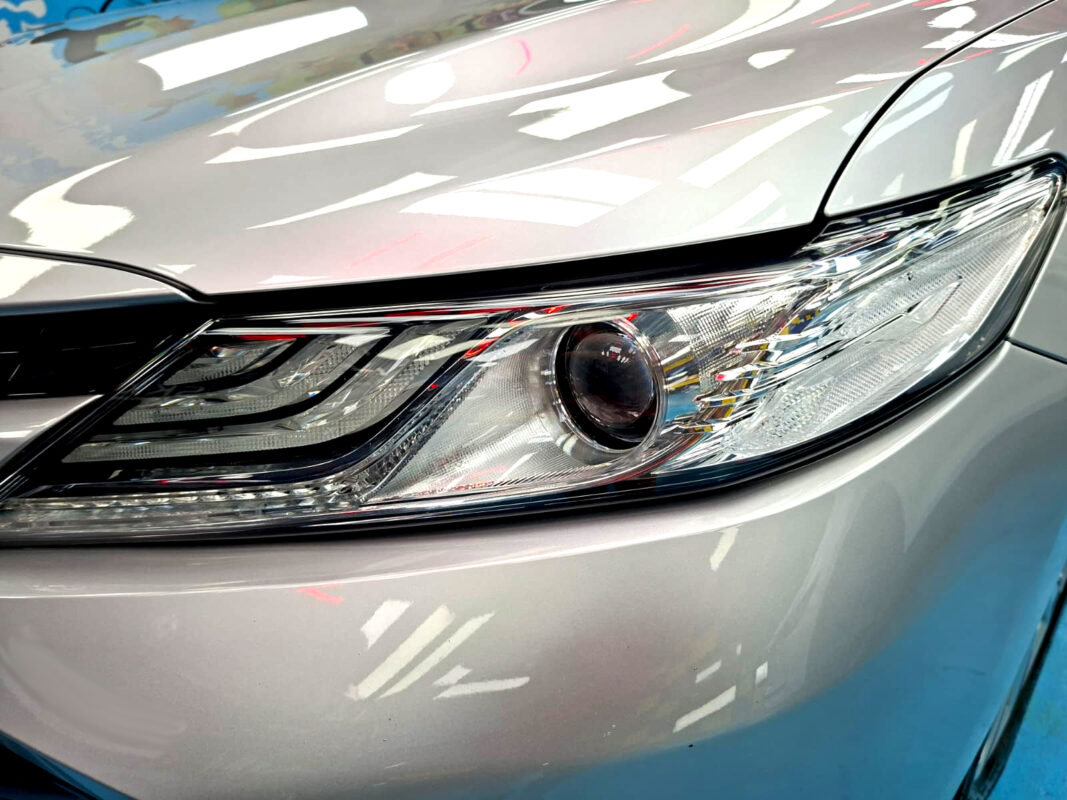Glossy bodywork of the Toyota Camry after coating.